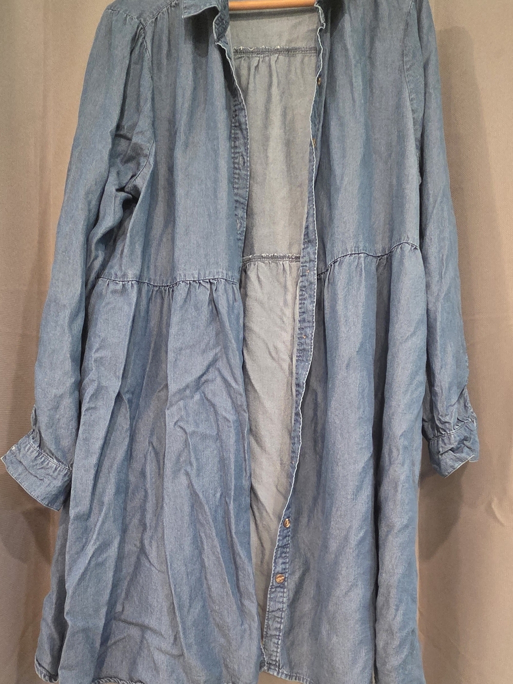 Time and Tru Light Blue Button-Up Shirt Or Lightweight Jacket